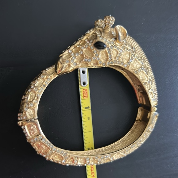 Ciner Gold & Crystal Giraffe Bracelet - Picture 4 of 11